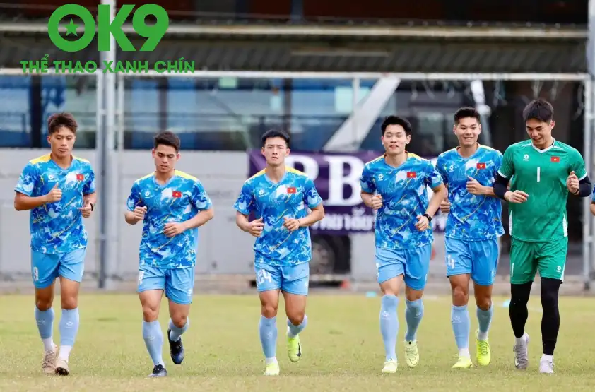 U22 Việt Nam bỏ về trước khi U22 Lào thua quá đậm